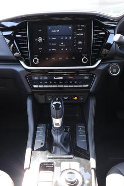 2025 Isuzu MU-X LS-T