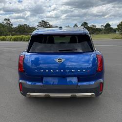 2024 MINI Countryman S Favoured