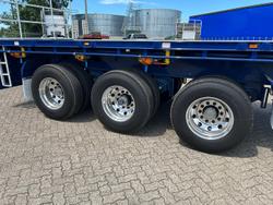 2025 CIMC 45' / 13.7M Flat Top B Trailer, In Brisbane Blue
