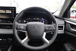 2025 Mitsubishi Outlander ES