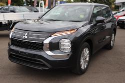 2025 Mitsubishi Outlander ES