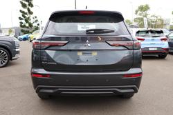 2025 Mitsubishi Outlander ES