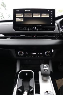 2025 Mitsubishi Outlander ES