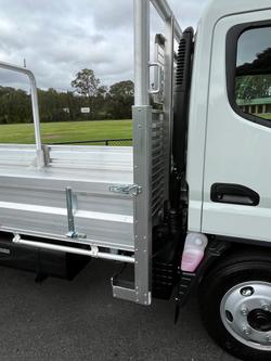 2025 Fuso Canter 515 White