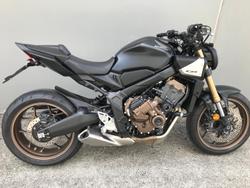 2025 Honda
CB650R E-Clutch