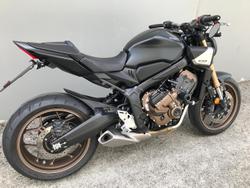 2025 Honda
CB650R E-Clutch