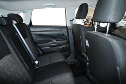 2024 Mitsubishi ASX ES