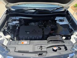 2017 Mitsubishi Outlander LS Safety Pack ZK MY17 4X4 On Demand White