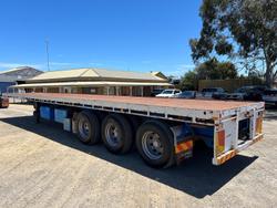 2011 Howard Porter Tri Axle 44'6". Extendable To 21.4M