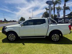 2021 Nissan Navara ST-X