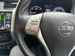 2021 Nissan Navara ST-X