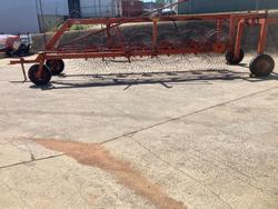 1990 Taege 12 Wheel Rake