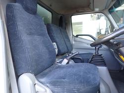 2015 HINO DUTRO 300