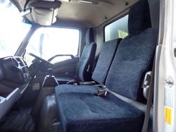 2015 HINO DUTRO 300