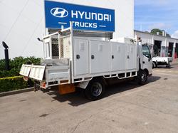 2015 HINO DUTRO 300