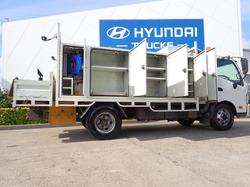 2015 HINO DUTRO 300