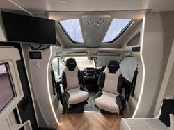 2025 Avan Ovation M11