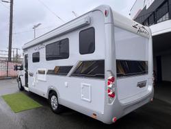 2025 Avan Ovation M11