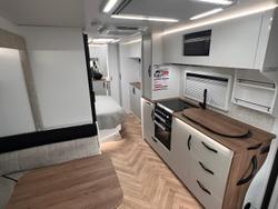 2025 Avan Ovation M11