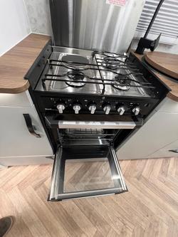 2025 Avan Ovation M11