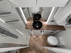 2025 Avan Ovation M11