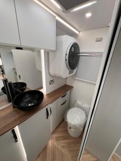 2025 Avan Ovation M11