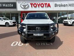 2025 Toyota Hilux SR5 48V