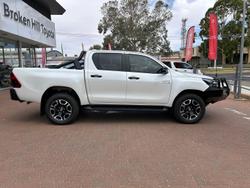 2025 Toyota Hilux SR5 48V GUN126R 4X4 Dual Range Frosted White