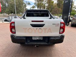 2025 Toyota Hilux SR5 48V