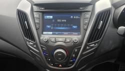 2014 Hyundai Veloster SR Turbo