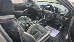 2014 Hyundai Veloster SR Turbo