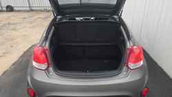 2014 Hyundai Veloster SR Turbo