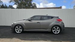 2014 Hyundai Veloster SR Turbo