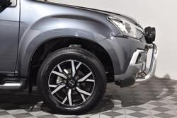 2020 Isuzu MU-X LS-U