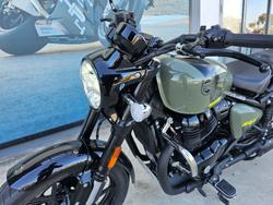2025 ROYAL ENFIELD (SEE ALSO ENFIEL SHOTGUN 650 Green