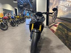 2025 Triumph Speed Triple RS 1200 Speed Triple Black