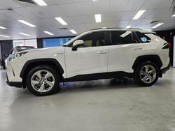 2021 Toyota RAV4 GXL AXAH52R Glacier White