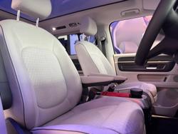 2025 Volkswagen ID. Buzz Pro BEV560