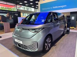 2025 Volkswagen ID. Buzz Pro BEV560