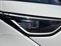 2025 Volkswagen ID. Buzz Pro BEV560