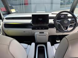 2025 Volkswagen ID. Buzz Pro BEV560