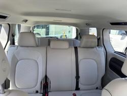 2025 Volkswagen ID. Buzz Pro BEV560