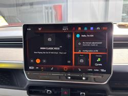 2025 Volkswagen ID. Buzz Pro BEV560