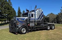 Kenworth T909