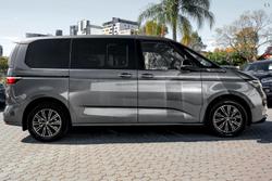 2025 Volkswagen Multivan TDI360 Life