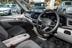 2025 Volkswagen Multivan TDI360 Life
