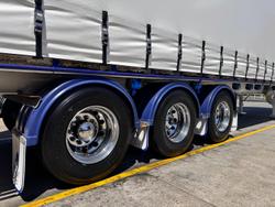 2009 Vawdrey St3 22 Pallet Refrigerated Curtain Sider