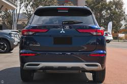 2025 Mitsubishi Outlander LS