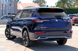 2025 Mitsubishi Outlander LS
