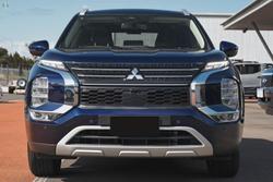 2025 Mitsubishi Outlander LS